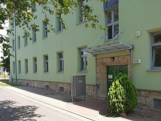 Außenansicht Hauptgebäude des Finanzamtes Eisenach In der Ernst-Thälmann-Straße 70